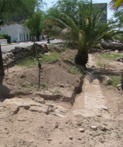 The rock foundations of the downtown Romero House (photograph by Homer Thiel).